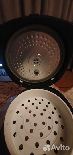 Мультиварка redmond новая