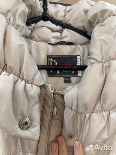 Пуховик женский демисезонный