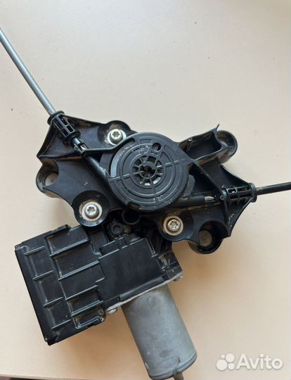 Стеклоподьемник в сборе Рав 4 ха 50