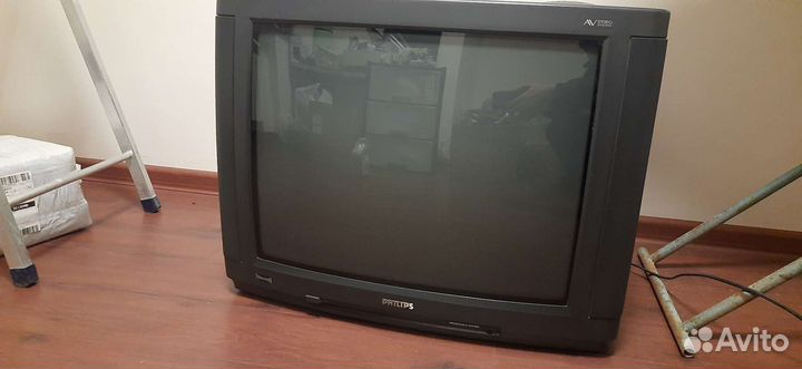 Телевизор Philips 63 см