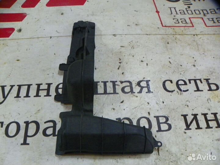 Воздуховод радиатора левый Hyundai Tucson