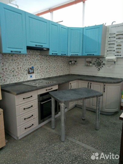 Кухонный гарнитур угловой