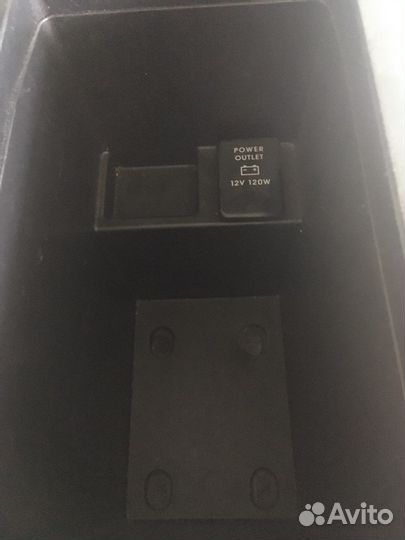 Mitsubishi outlander xl подлокотник