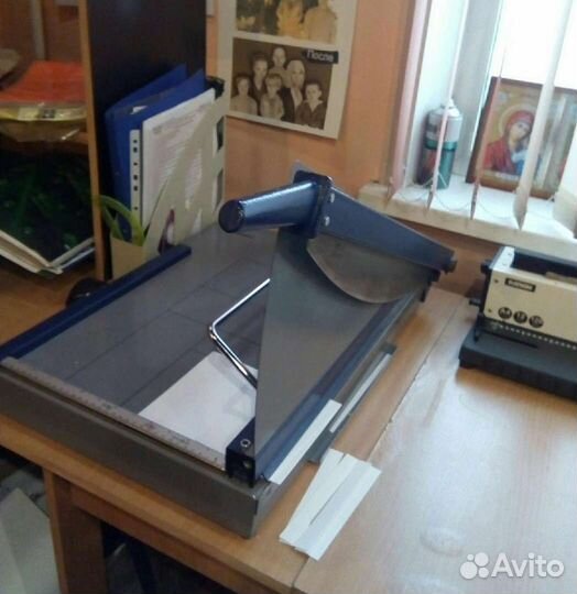 Гильотина для бумаги а3 followers