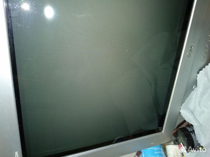 Телевизор и стиральная машина