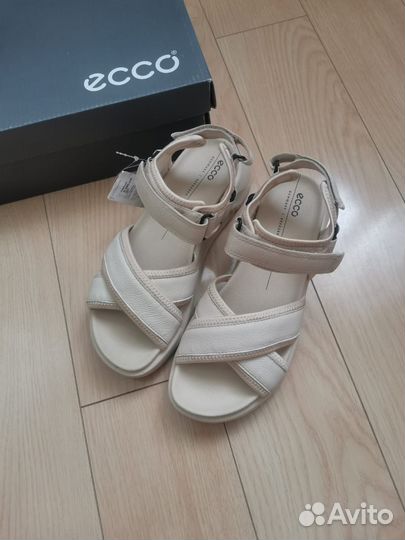 Сандалии Ecco chunky sandal новые 37 38