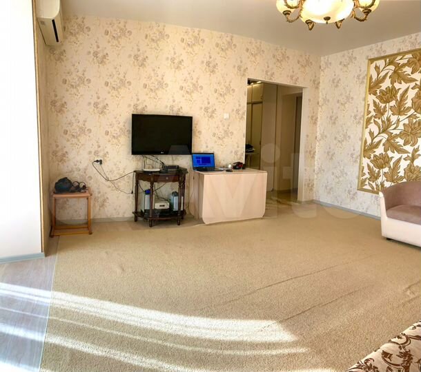 3-к. квартира, 87 м², 3/10 эт.