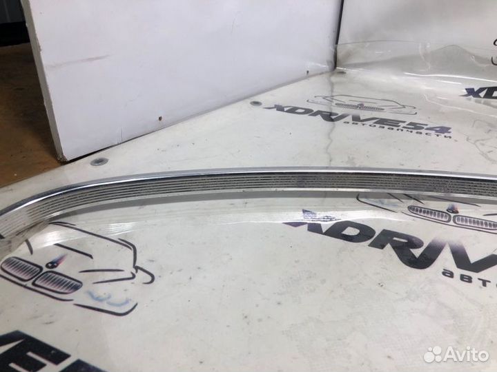 Молдинг двери правый Mercedes-Benz C-Class W204