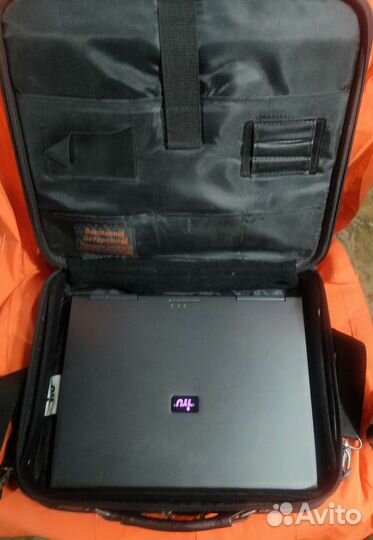 Ноутбук с сумкой