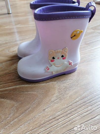 Резиновые сапожки для девочки