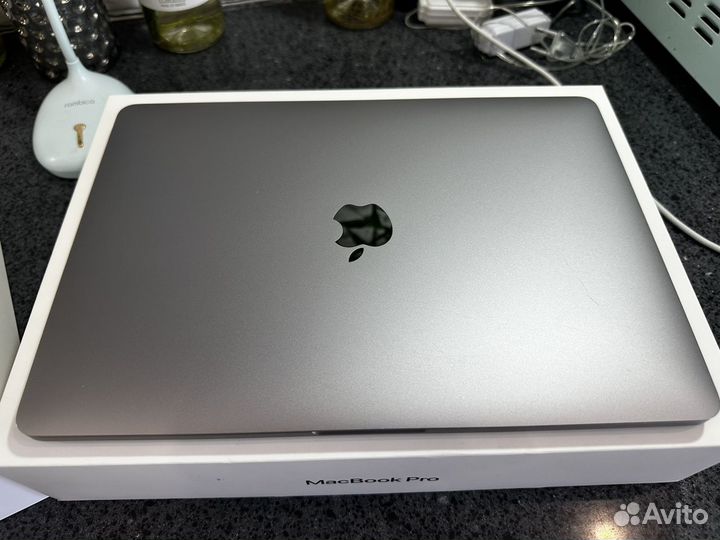 MacBook Pro 13 2020 M1/8GB/256SSD/рст