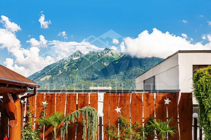 Дом 520 м² на участке 8 сот.