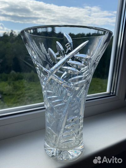 Ваза хрустальная