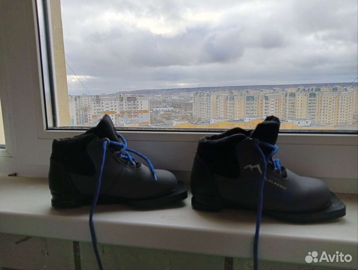 Ботинки лыжные детские 31 размер