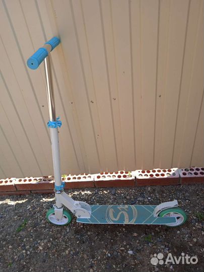 Самокат двухколесный в отличном состоянии