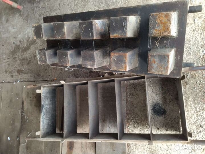 Станок для изготовления шлакоблоков без вибратора