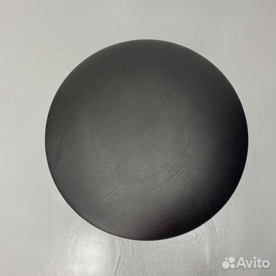 Стул мастера на колесиках