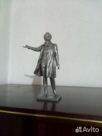 Скульптура из металла Пушкин А.С
