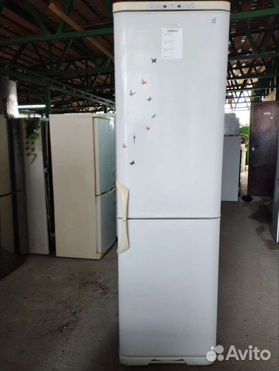 Холодильник Бирюса 210см