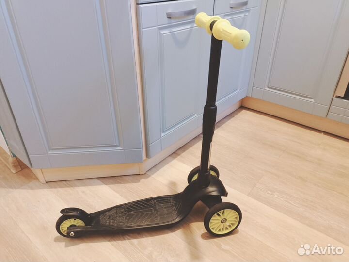 Самокат детский трехколесный 