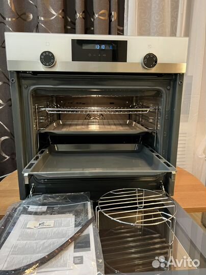 Духовой шкаф siemens IQ 500