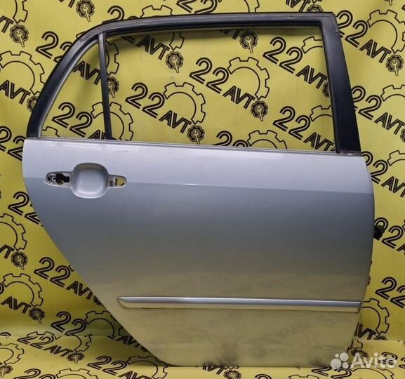 Дверь задняя правая Toyota Corolla Runx NZE121