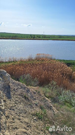 Земельный участок с озером