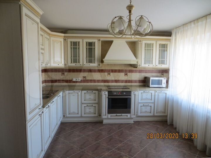 3-к. квартира, 101 м², 6/6 эт.