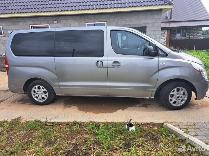 Hyundai Grand Starex 2.5 AT, 2011, 267 500 км