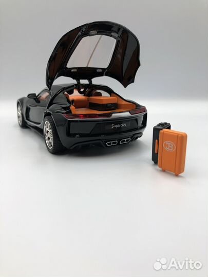 Модель автомобиля Bugatti Atlantic 1:24 металл