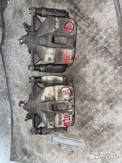 Суппорта AT211 toyota caldina carina corona