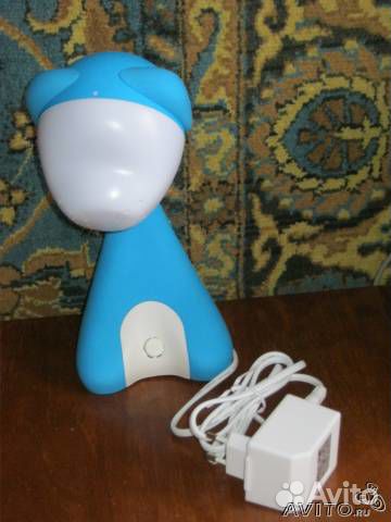 Настольная лампа