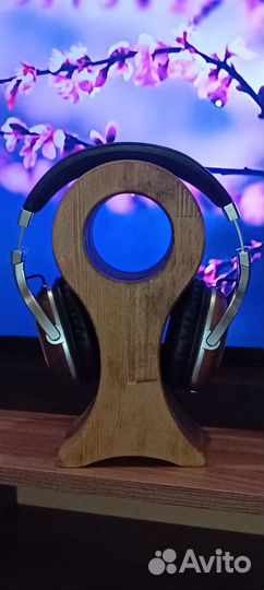 Подставка для наушников