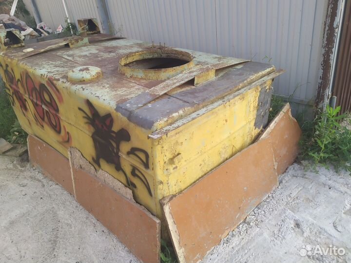 Емкость для воды металлическая бу