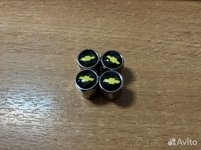 Колпачки на ниппеля колес Chevrolete