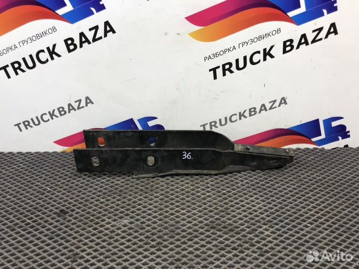 Кронштейн кабины передний правый