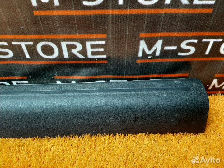 Обшивка стойки передняя правая Audi A4 B8/8K cabb