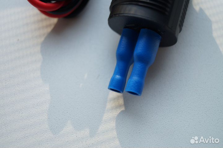 Автомобильное зарядное устройство врезное