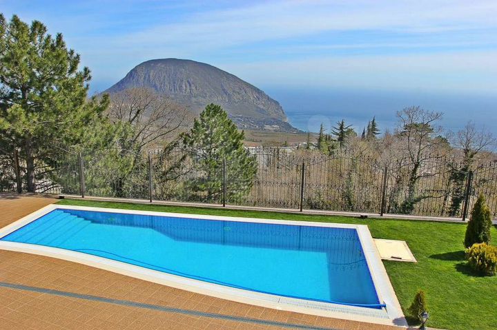 Дом 400 м² на участке 25 сот.