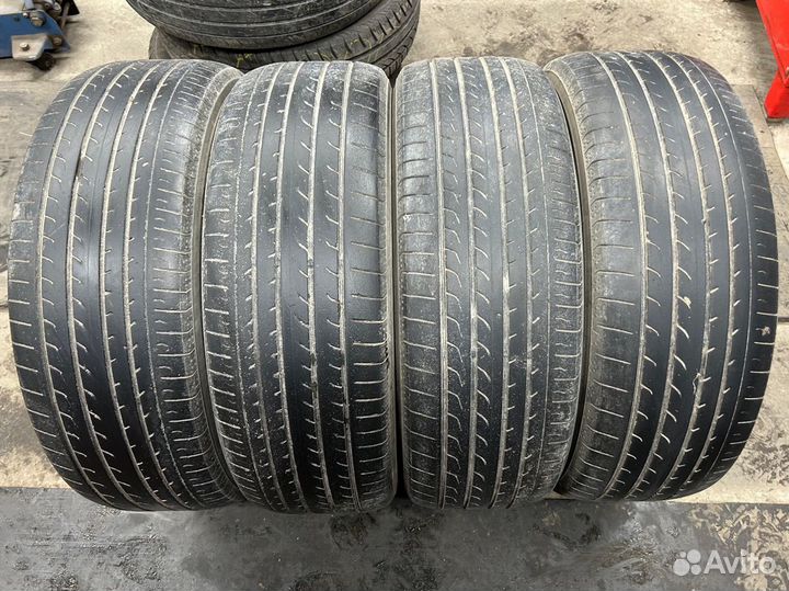 Yokohama BluEarth AE01 215/60 R17 96H