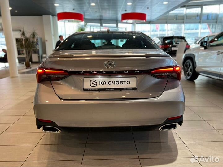 Toyota Avalon 2.5 AT, 2022