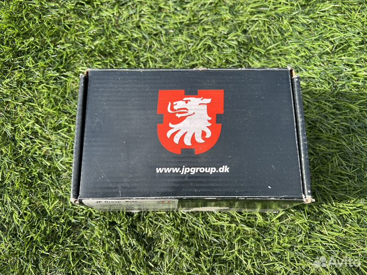 Комплект тормозных колодок 7D0698151D