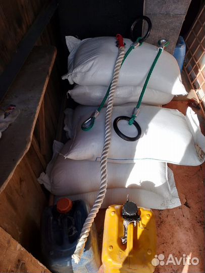 Гимнастические кольца и канат