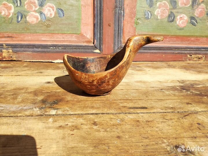 Старинный деревянный ладьевидный ковш скопкарь