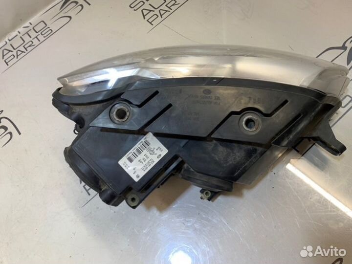 Фара передняя левая Volkswagen Passat B6 2.0 BMR