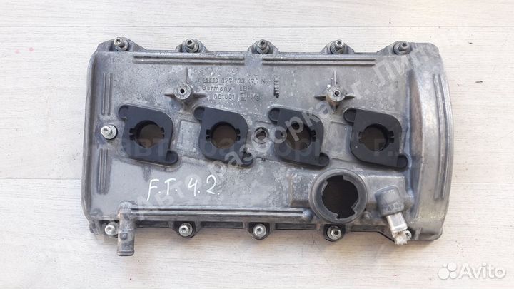 Клапанная крышка правая левая Touareg Audi A8 4.2