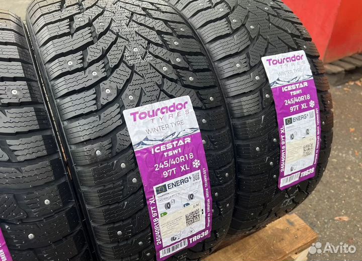 Tourador Ice Star TSW1 245/40 R18 и 265/35 R18 53T