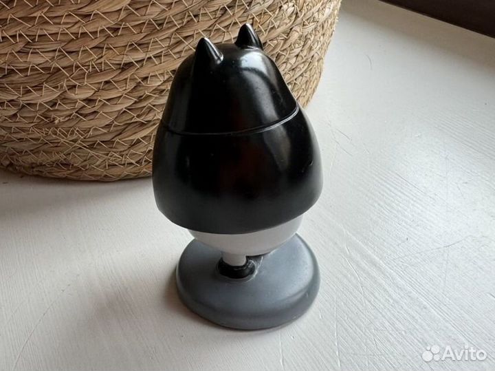 Бетмен фигурка на липучке в машину на торпеду