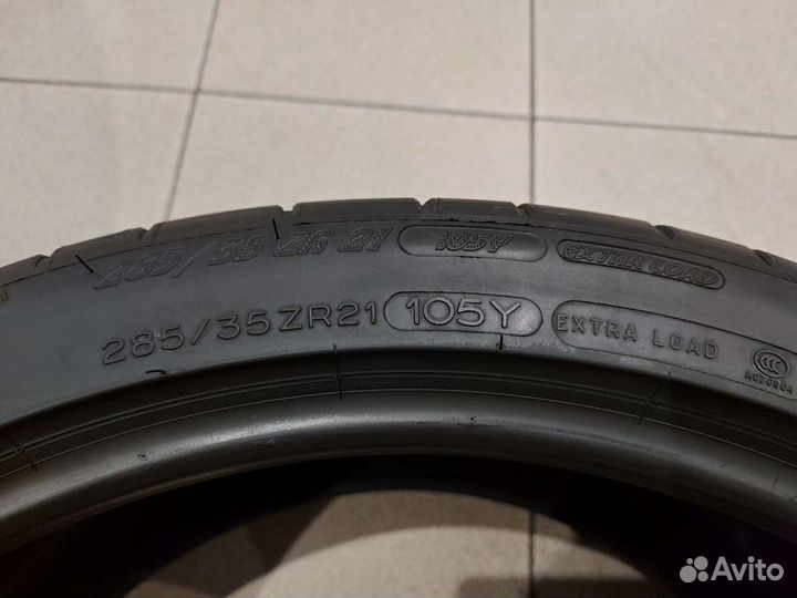 Michelin Pilot Super Sport 285/35 R21 105Y