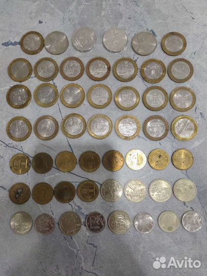 Монеты и банкноты разных периодов и стран